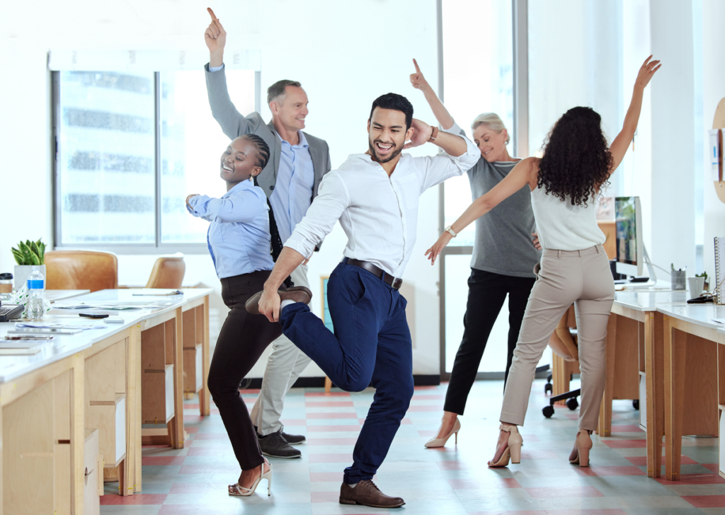 Carrying the Right Energy Into a New Year at Momentum Marketing